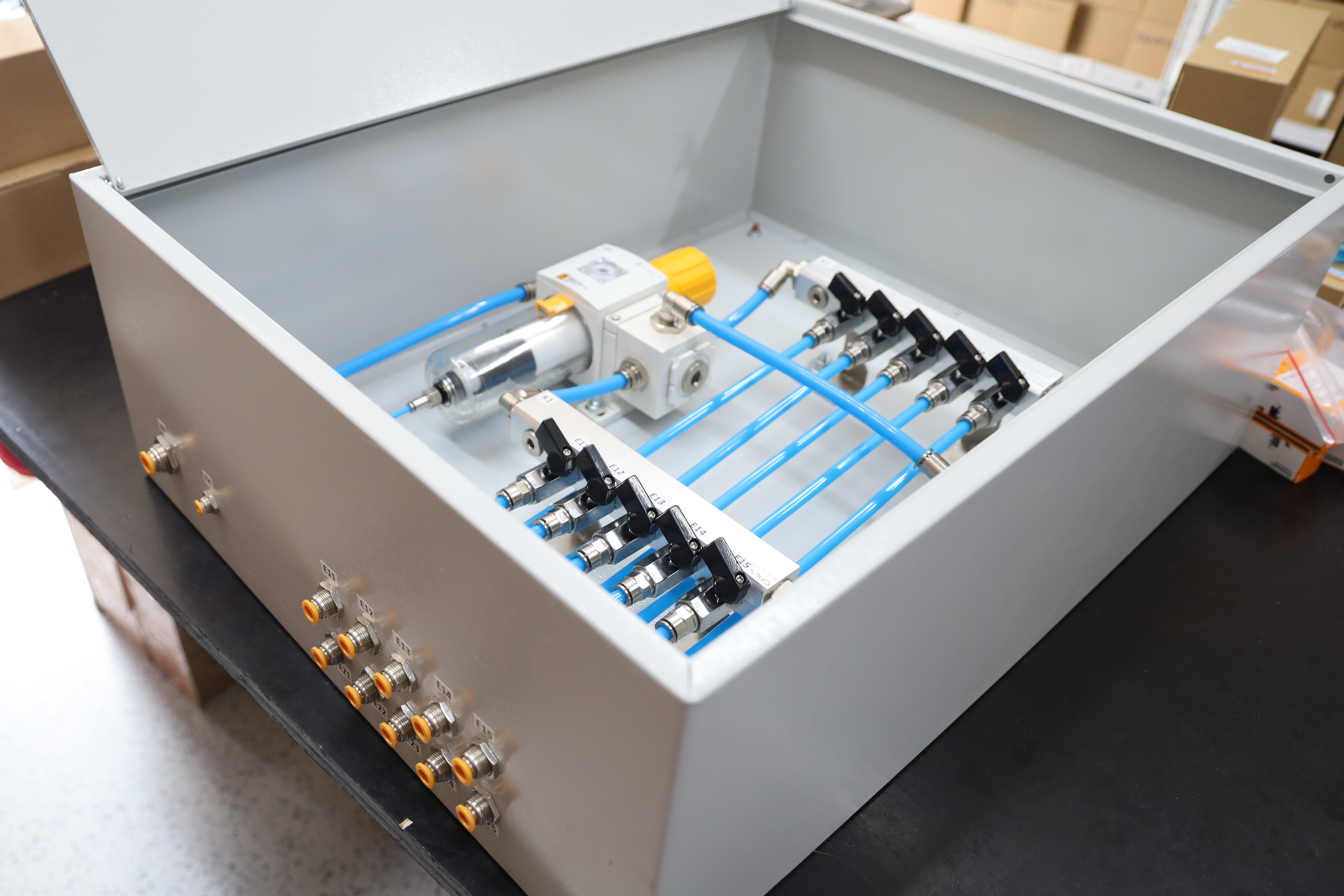 шкаф распределительный.jpg